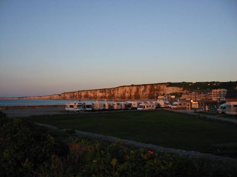 130-3052_IMG 